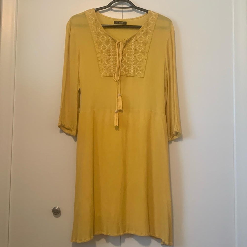 Body & Soul Mustard Yellow Tassel Embroidered 3/4 Sleeve Tunic Dress Size Large